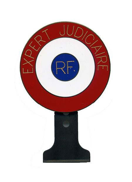 Médaille officielle française Expert Judiciaire en rouge et blanc avec symbole RF