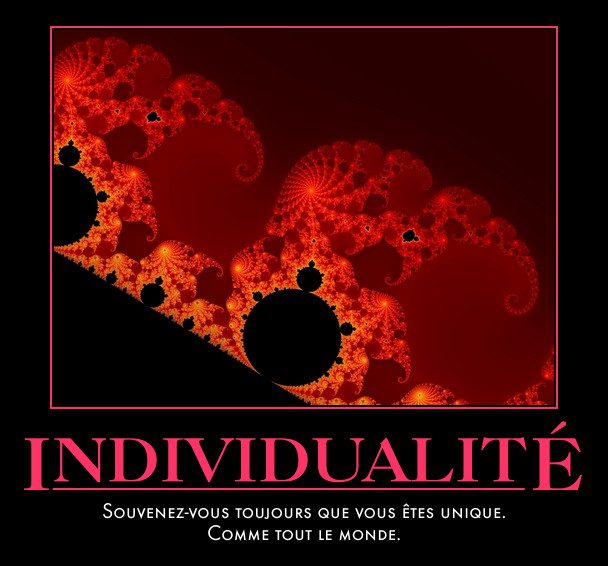 Fractal rouge-orange avec texte rose « INDIVIDUALITÉ »