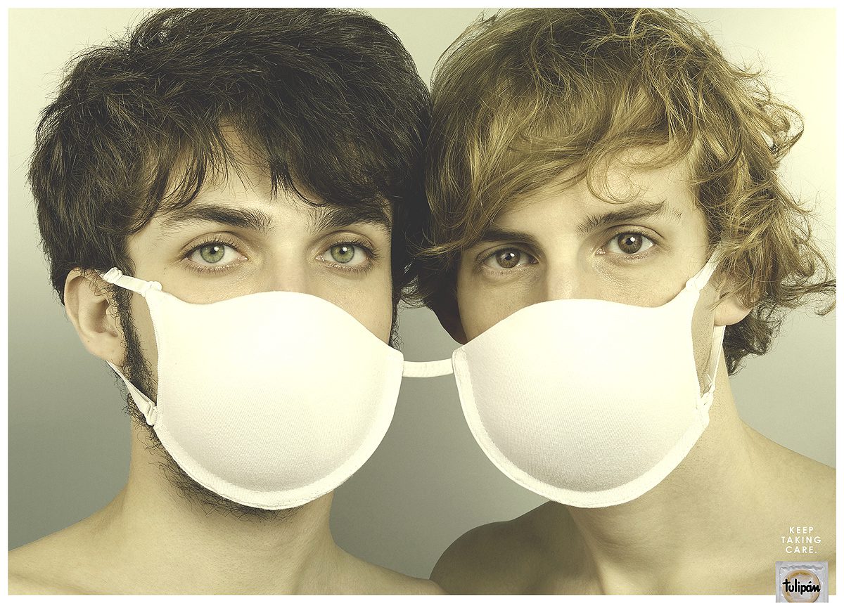 Affiche vintage : deux figures portant masques blancs, message de prévention santé