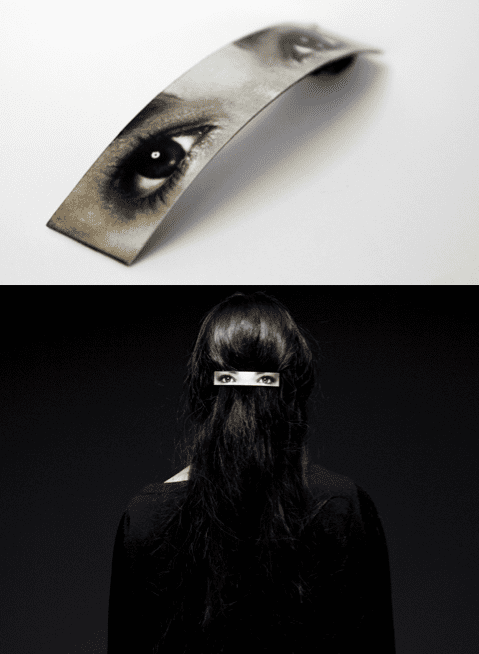 Protections cheveux longs en spéléologie : bandeau blanc et barre