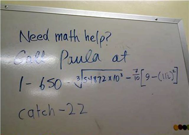 Tableau blanc : « Need math help? Call Paula » suivi de formules mathématiques
